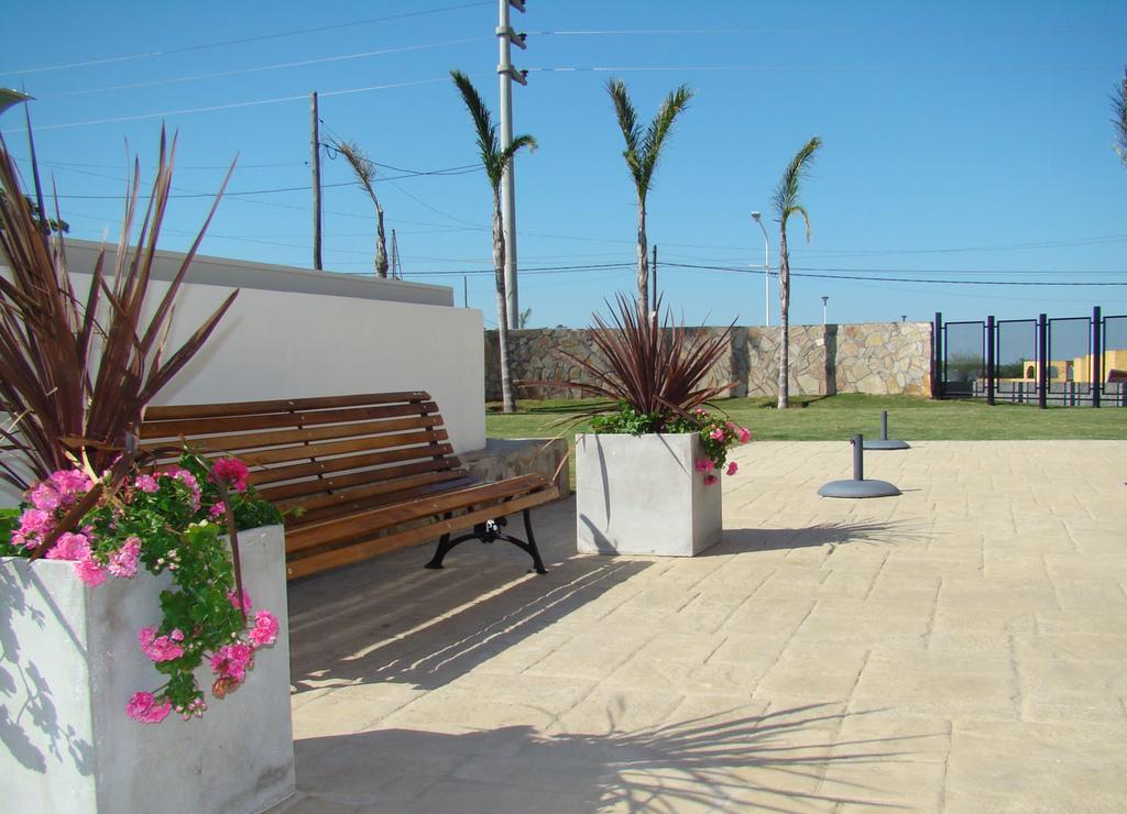 Howard Johnson רמאלו מראה חיצוני תמונה